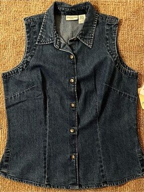 NWT VINTAGE Deadstock Dark Wash Sleeveless Denim Button-Up Top